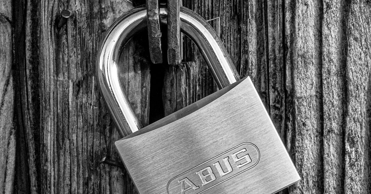 Digital identity verification with a security lock